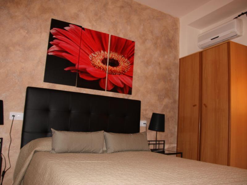 Hostal Rte. Elena Fuentes de Ebro Стая снимка