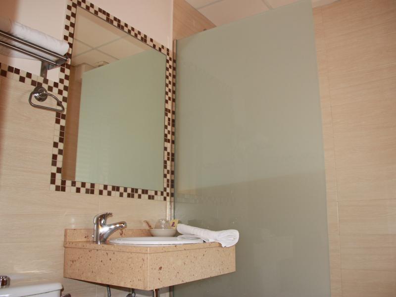 Hostal Rte. Elena Fuentes de Ebro Стая снимка
