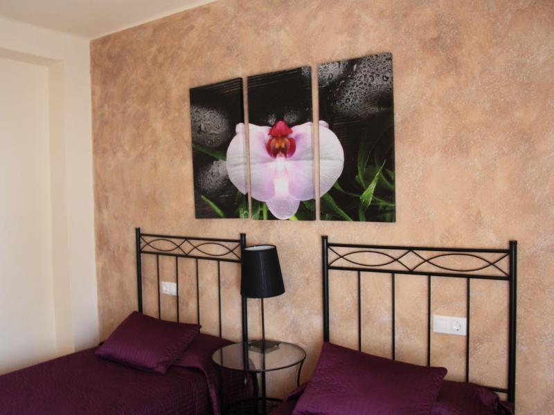 Hostal Rte. Elena Fuentes de Ebro Стая снимка
